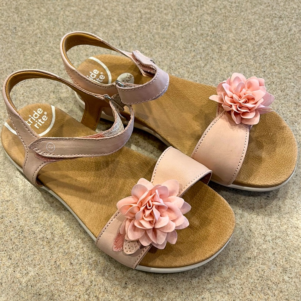 Stride Rite Girls Pink Sandals Flower